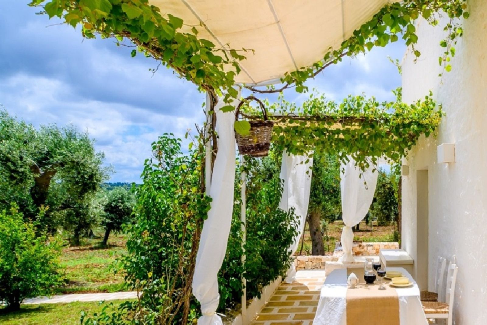 Masseria Montefieno — the pergola